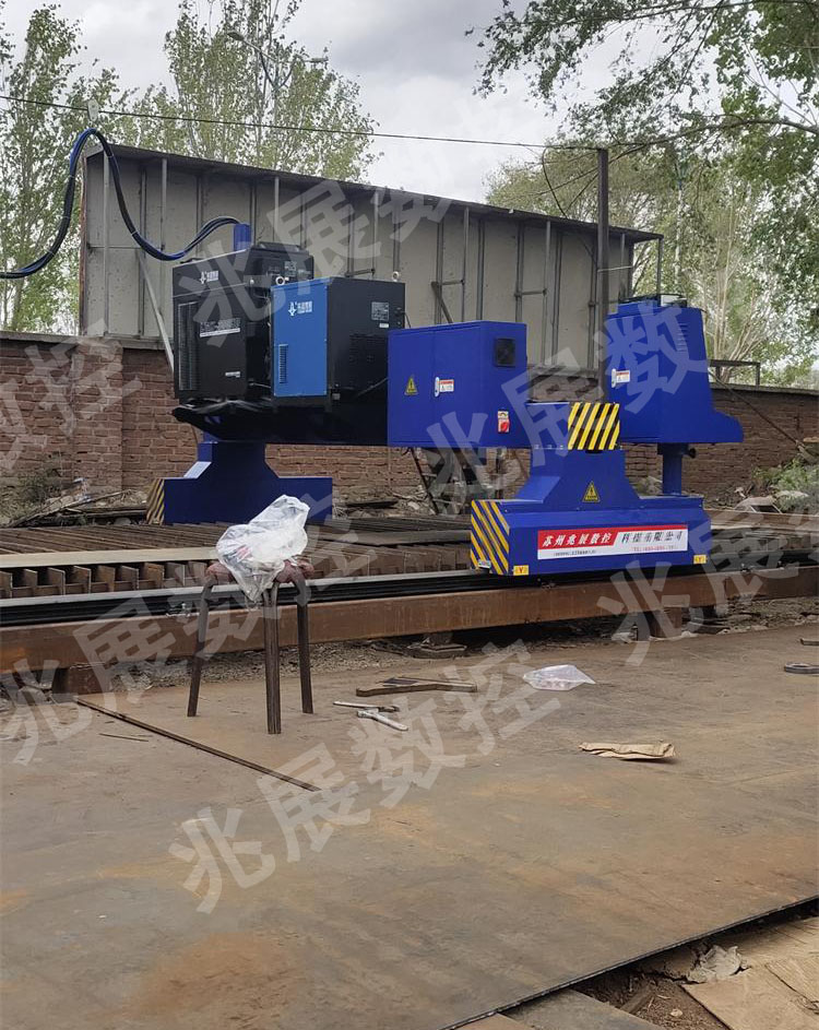 蘇州兆展數(shù)控科技有限公司龍門火焰數(shù)控等離子切割機